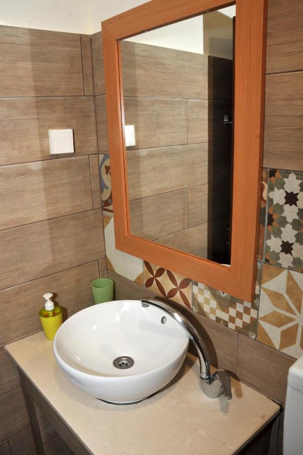 Guesthouse Bloutsos Rooms Kastraki  ภายนอก รูปภาพ