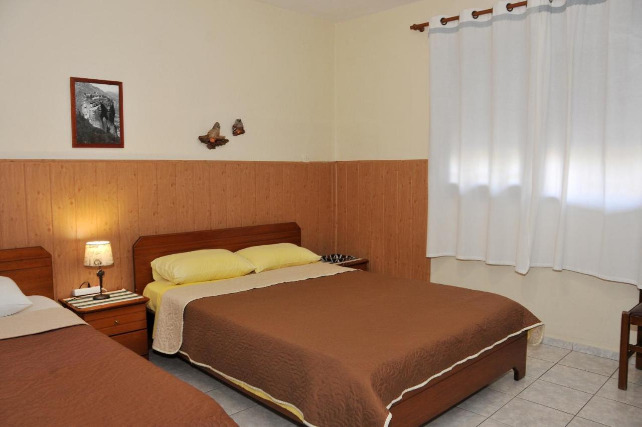 Guesthouse Bloutsos Rooms Kastraki  ภายนอก รูปภาพ